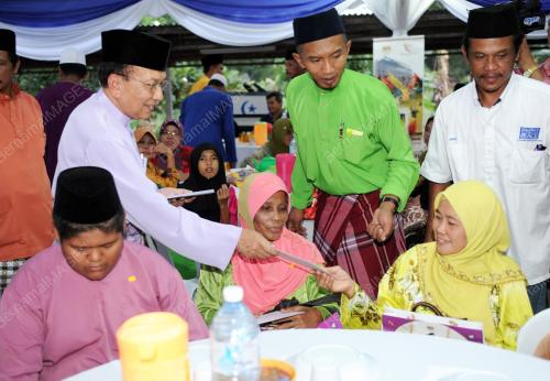 DATUK SERI DR RAIS YATIM