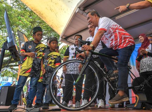 DATUK SERI AMINUDDIN HARUN