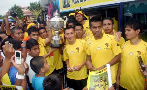 PERARAKAN PIALA MALAYSIA