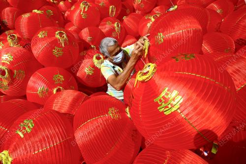 PERSIAPAN TANGLUNG TAHUN BARU CINA