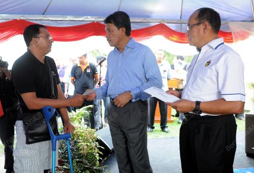 NS01_15052015_MOHAMAD_BANTUAN