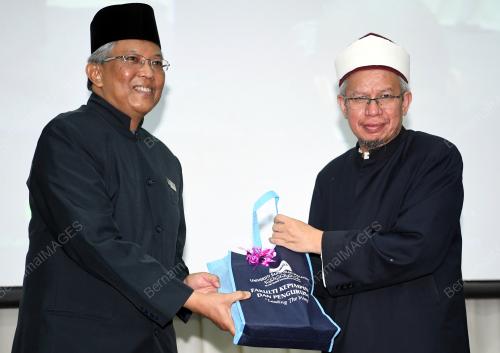 DATUK DR ZULKIFLI AL-BAKRI