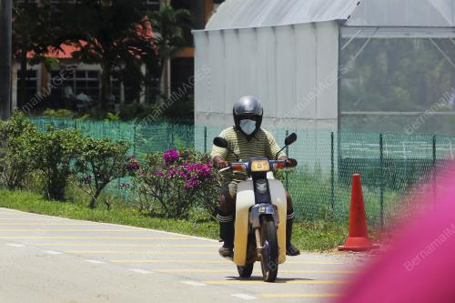 TINJAUAN SUSULAN PENULARAN COVID-19 DI BUKIT ROKAN