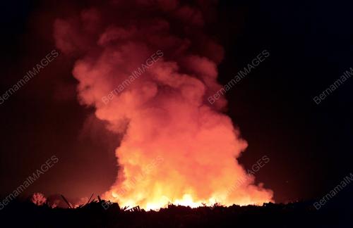 NS01_17012015_SAMPAH_TERBAKAR