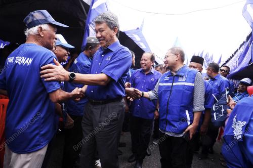 DATUK SERI MOHAMAD HASAN