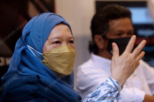 DATUK SERI AZIZAH MOHD DUN