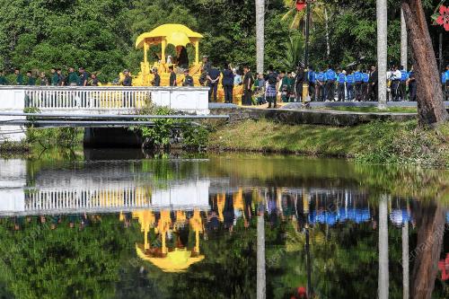 TUANKU MUHRIZ TUANKU MUNAWIR