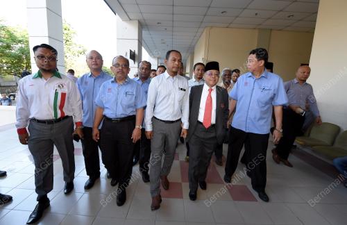 NS01_18122017_MAHKAMAH_BN201712184350