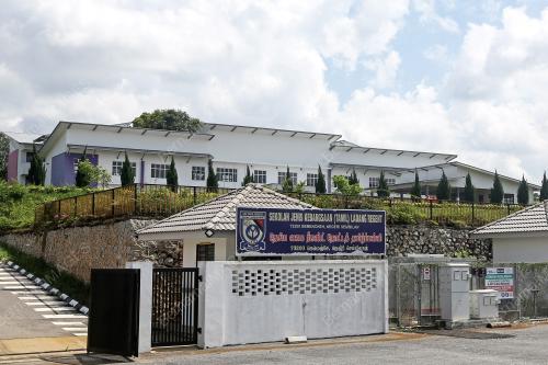 DATUK DR MAH HANG SOON