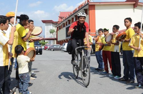 NS01_19092013_BERBASIKAL