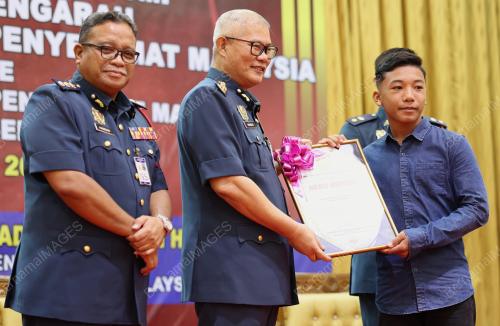 DATUK SERI HAMDAN WAHID