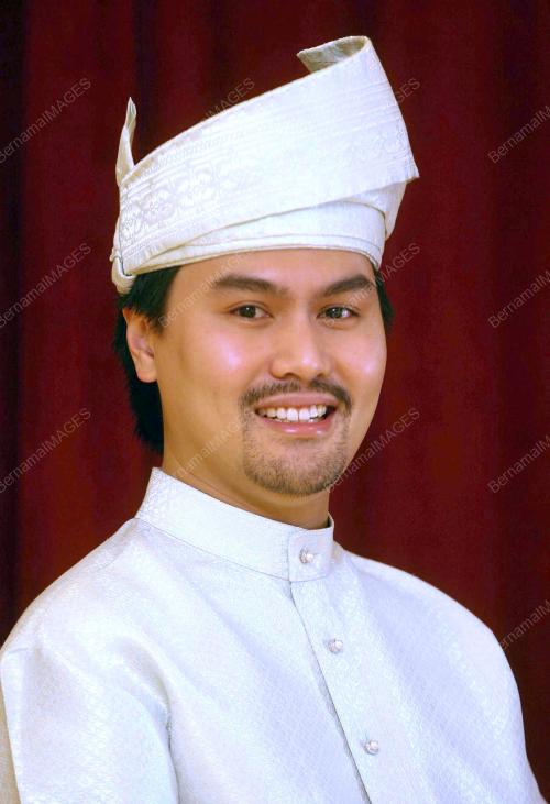 TUNKU ALI REDHAUDDIN IBNI TUANKU MUHRIZ