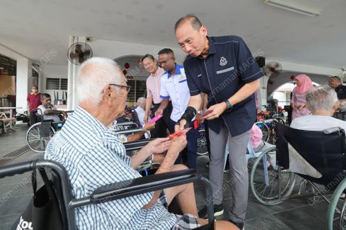 DATUK AHMAD DZAFFIR MOHD YUSSOF