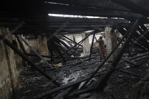 PAWAGAM SEREMBAN BERUSIA 70 TAHUN MUSNAH TERBAKAR