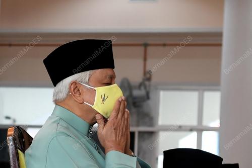 TUANKU MUHRIZ TUANKU MUNAWIR