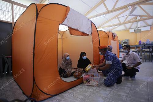 PUSAT PEMINDAHAN MANGSA BANJIR