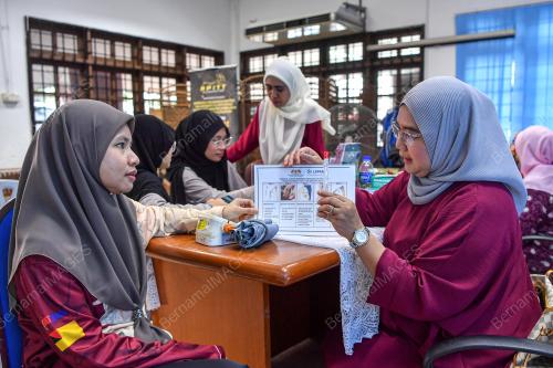 HARI PERKHIDMATAN AWAM SEDUNIA