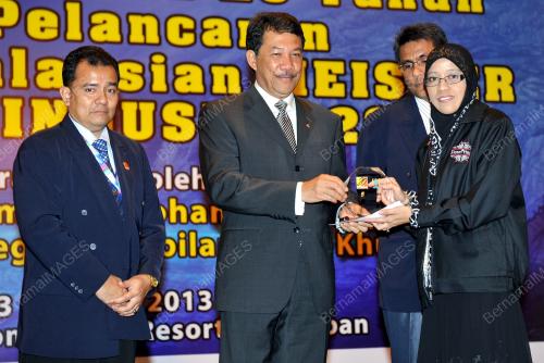 NS01_23102013_ANUGERAH_NSSDC