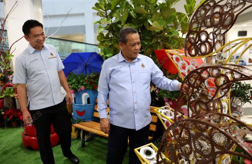DATUK SERI AMINUDDIN HARUN