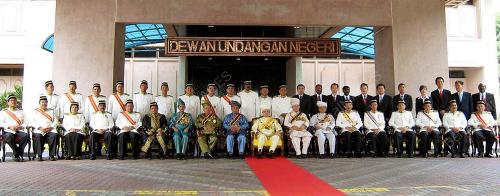 TUANKU MUHRIZ IBNI ALMARHUM TUANKU MUNAWIR