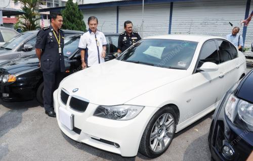 DATUK OSMAN SALLEH