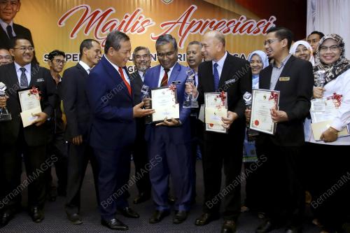 NS01_24092019_APRESIASI_BN201909201730_3
