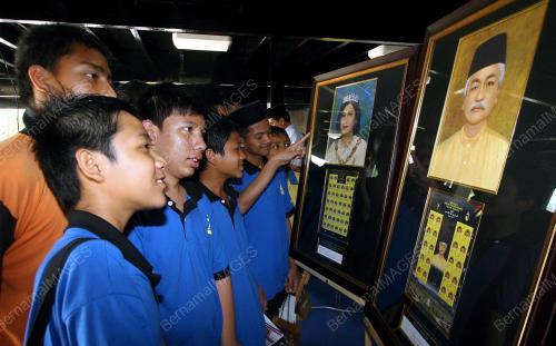 SETEM TUANKU MUHRIZ IBNI ALMARHUM TUANKU MUNAIWR