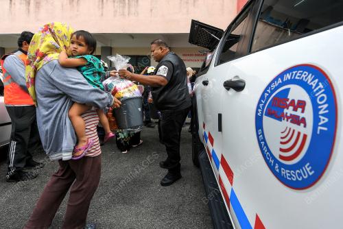 BANJIR KILAT LENGGENG