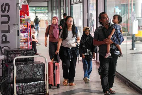 PUSAT PENGANGKUTAN TERMINAL 1