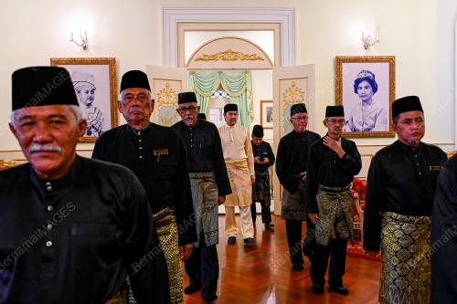 TUNKU ALI REDHAUDDIN TUANKU MUHRIZ