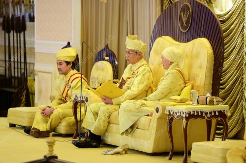 TUANKU MUHRIZ TUANKU MUNAWIR
