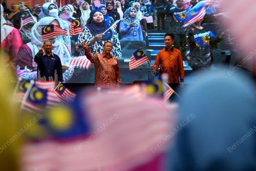 DATUK SERI AMINUDDIN HARUN