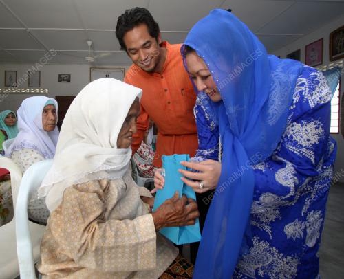 KHAIRY JAMALUDDIN