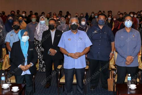 DATUK ZAHIMI HASSAN