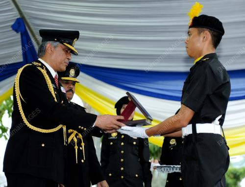 DATUK SERI ABU KASSIM MOHAMED