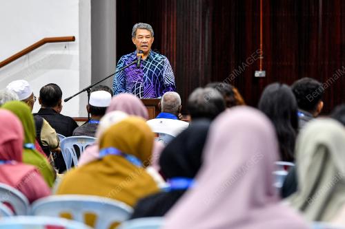 DATUK SERI MOHAMAD HASAN