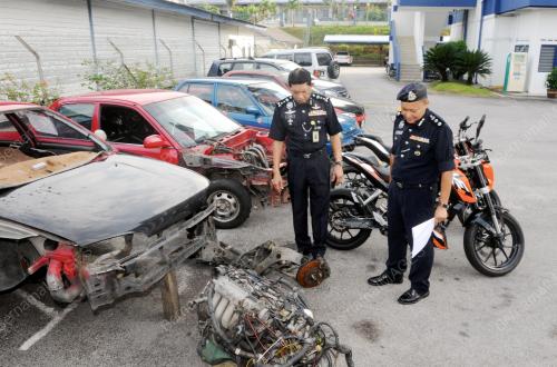 NS01_29042015_POLIS_CURI