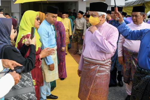TUANKU MUHRIZ TUANKU MUNAWIR