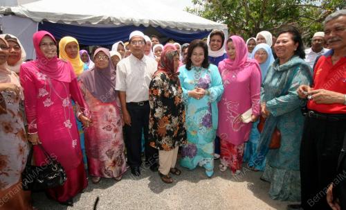 DATIN SERI ROSMAH MANSOR
