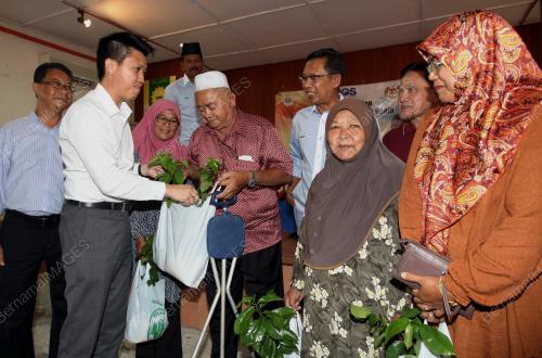 NS01_29092017_CHONG_BANTUAN