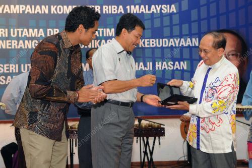 DATUK SERI DR RAIS YATIM