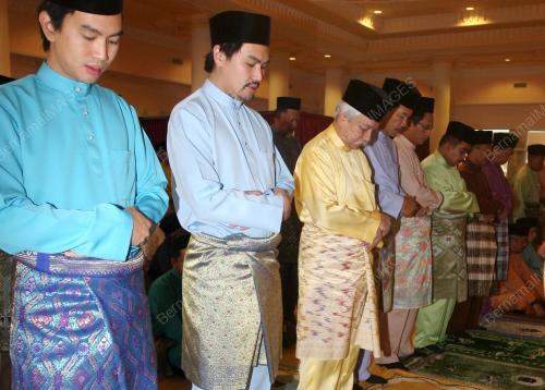 TUANKU MUHRIZ IBNI ALMARHUM TUANKU MUNAWIR