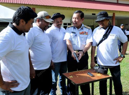 NS01_30102012_APMM_MENEMBAK