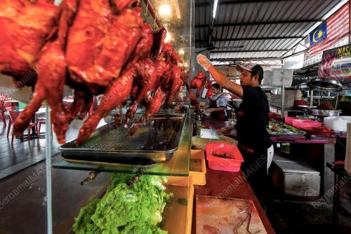 PENIAGA NASI AYAM