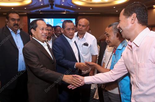 DATUK SERI AHMAD MASLAN