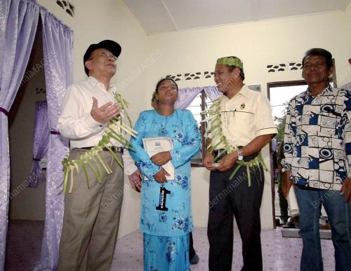 DATUK DR RAIS YATIM