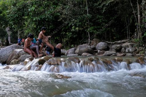 PUSAT REKREASI HUTAN LIPUR ULU BENDUL