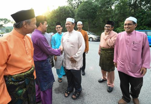 NS02_02062018_BERBUKA