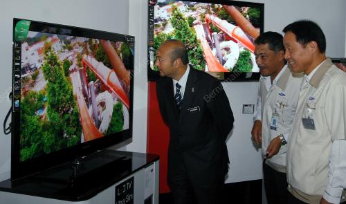 MUKHRIZ TUN DR MAHATHIR