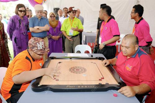 NS02_03122014_TUANKU_LAWAT